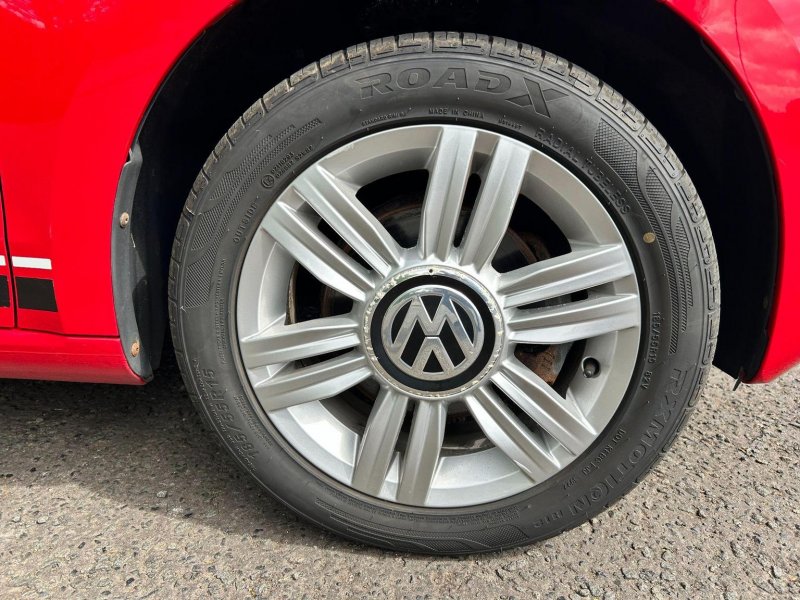 VOLKSWAGEN UP