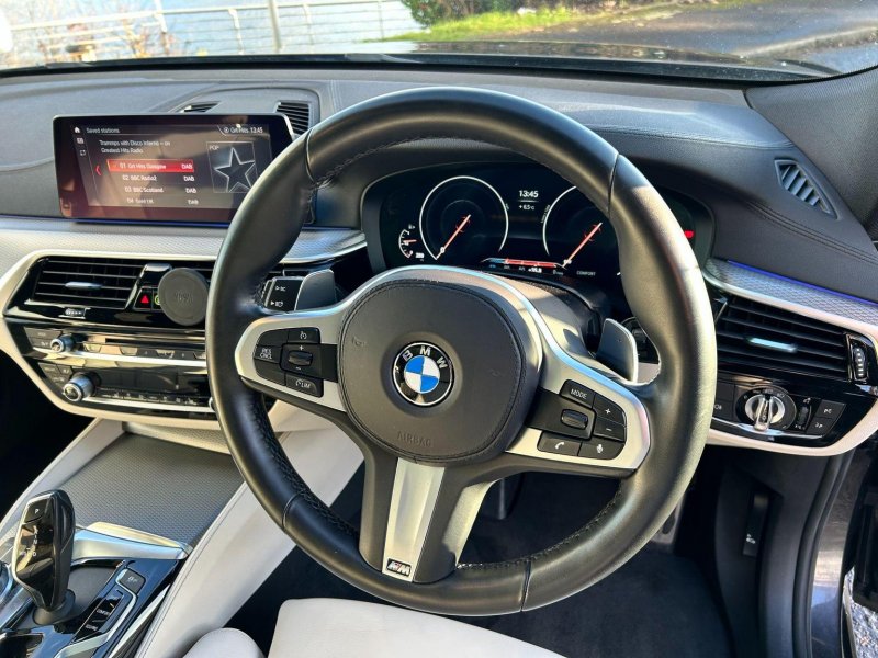 BMW 6 SERIES
