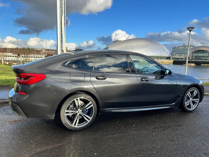 BMW 6 SERIES