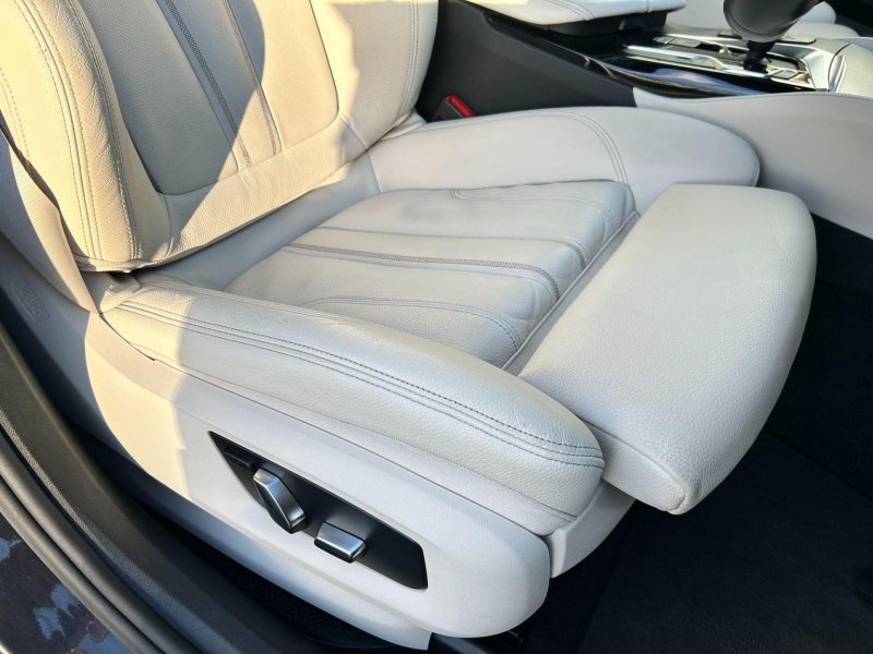 BMW 6 SERIES