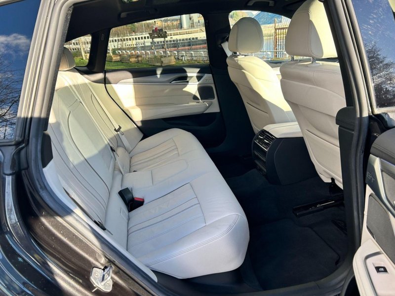 BMW 6 SERIES